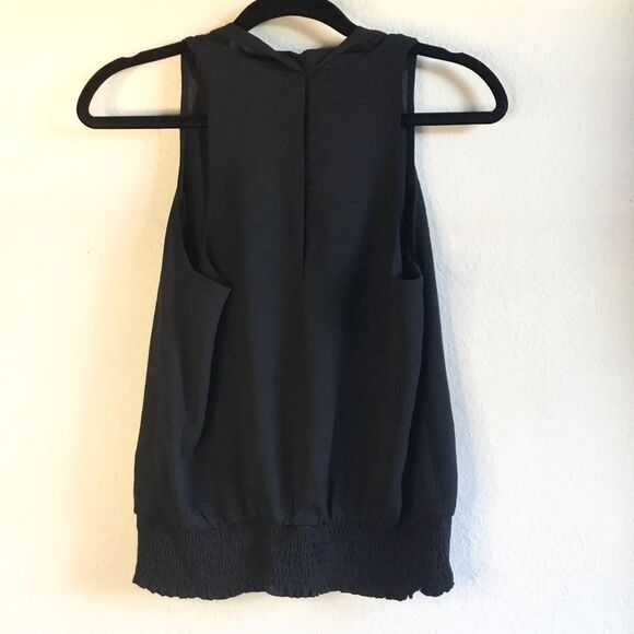 Arden B black sleeveless slinky top datenight classic corpcore - Picture 2 of 3